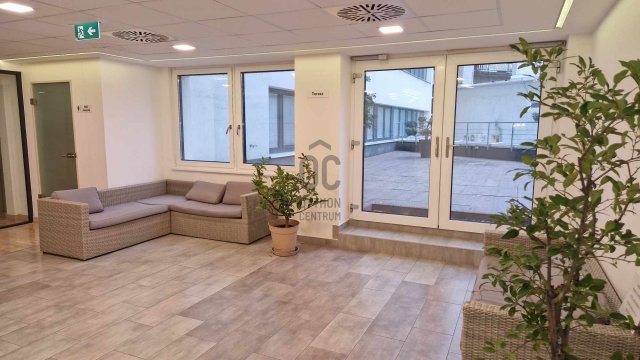 Kiadó ipari ingatlan, Debrecenben 200 E Ft / hó