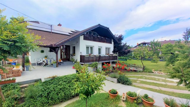 Eladó családi ház, Sződligeten 159 M Ft, 6 szobás