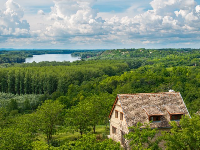 Eladó családi ház, Dunaszekcsőn 130 M Ft, 3 szobás