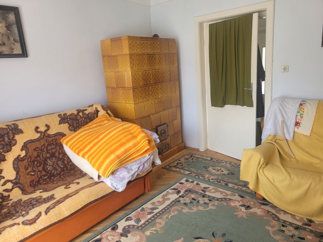 Eladó családi ház, Győrött 42 M Ft, 3 szobás