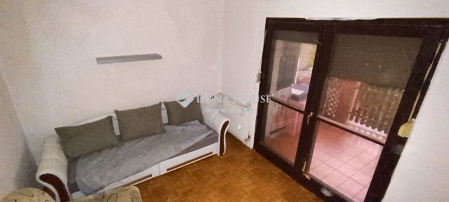 Eladó családi ház, Pécsett 19.9 M Ft, 3 szobás