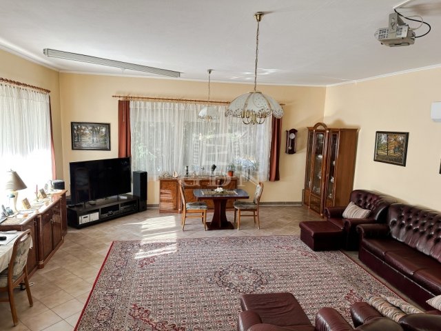 Eladó családi ház, Budapesten, XVI. kerületben 229 M Ft