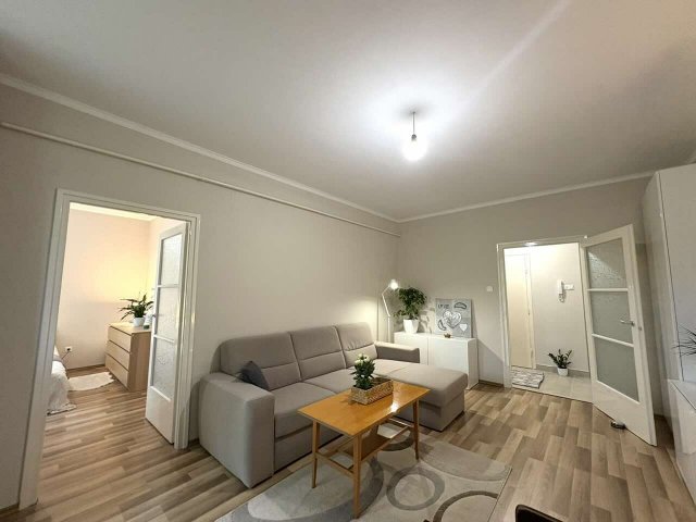 Eladó téglalakás, Kecskeméten 42.99 M Ft, 2 szobás