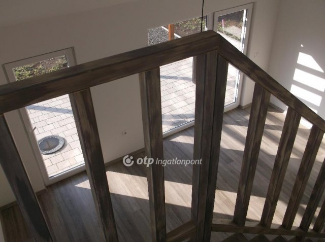 Eladó családi ház, Markazon 35 M Ft, 2 szobás