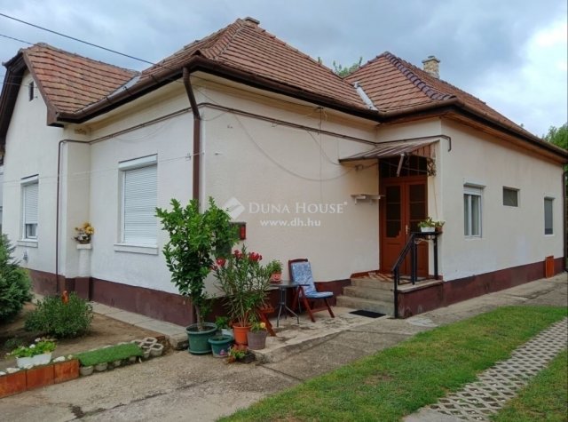 Eladó családi ház, Budapesten, XVII. kerületben 88.5 M Ft