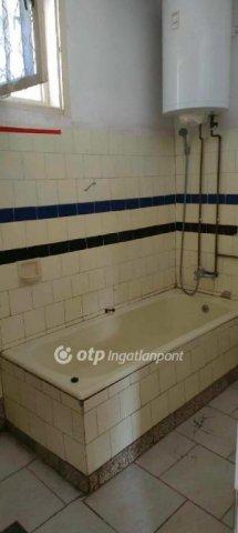 Eladó családi ház, Öreglakon 17 M Ft, 2+1 szobás