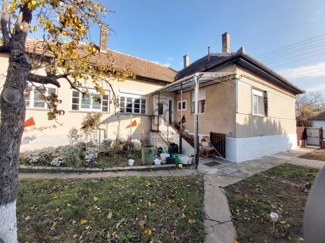 Eladó családi ház, Palotáson 38.9 M Ft, 3 szobás
