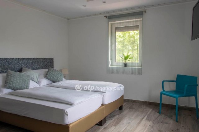 Eladó hotel, Siófokon 315 M Ft / költözzbe.hu
