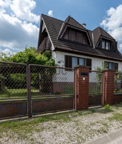 Eladó családi ház, Székesfehérvárott 69.9 M Ft, 5 szobás