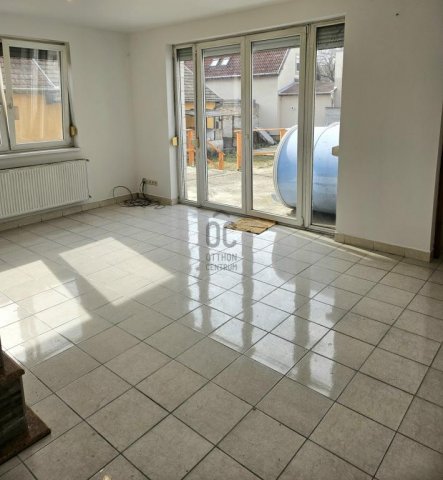 Eladó családi ház, Vecsésen 99.9 M Ft, 5 szobás