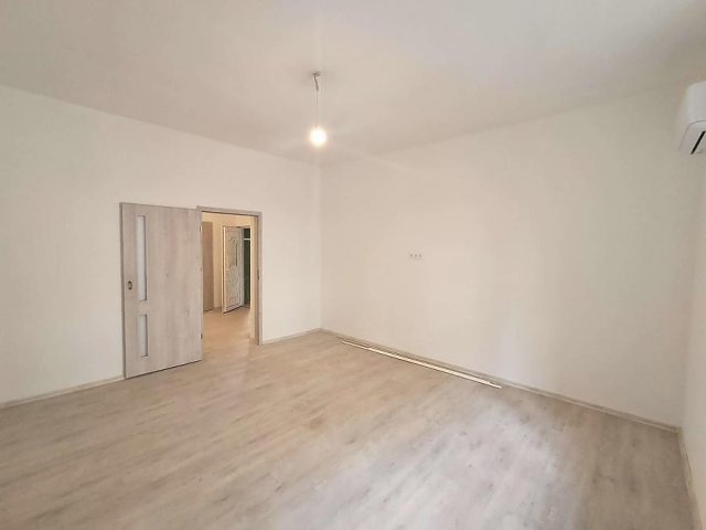 Eladó családi ház, Budapesten, XV. kerületben 38.9 M Ft