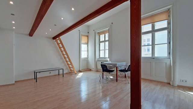 Eladó téglalakás, Sopronban 39.9 M Ft, 1+1 szobás