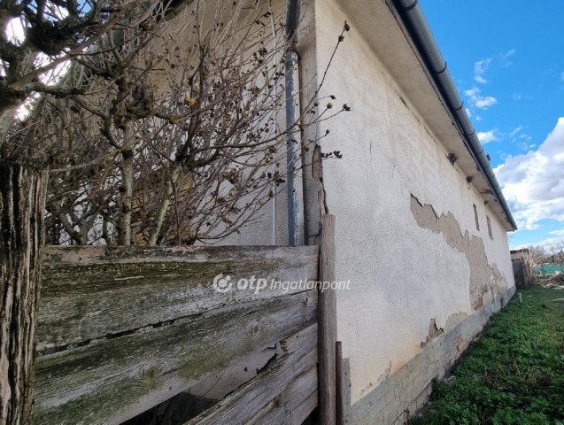 Eladó családi ház, Nyáregyházán 29.9 M Ft, 3 szobás