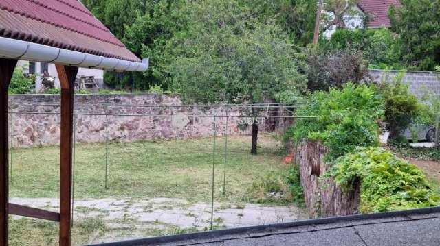 Eladó családi ház, Pécsett 99 M Ft, 5 szobás