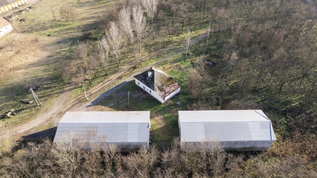 Eladó ipari ingatlan, Mezőfalván 130 M Ft / költözzbe.hu