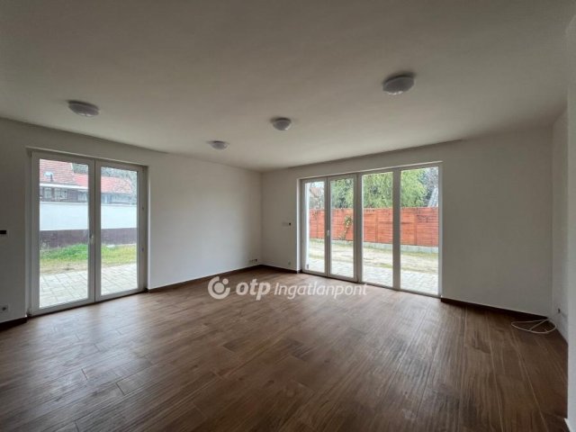 Eladó ikerház, Gödön 90 M Ft, 4 szobás / költözzbe.hu