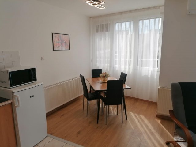 Kiadó téglalakás, albérlet, Debrecenben 200 E Ft / hó