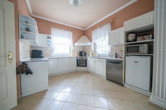 Kiadó családi ház, albérlet, Dömösön 465 E Ft / hó, 5 szobás