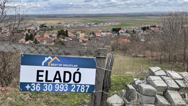 Eladó telek, Győrújbaráton 10 M Ft / költözzbe.hu