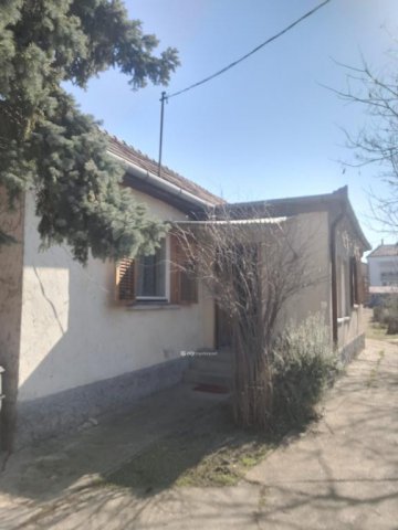 Eladó családi ház, Szigethalmon 47.99 M Ft, 3 szobás