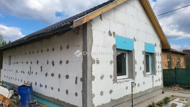 Eladó családi ház, Tárnokon 77.9 M Ft, 4 szobás
