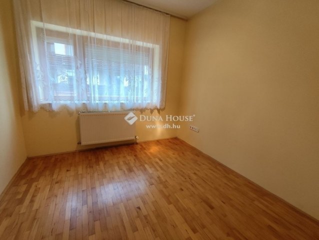 Eladó téglalakás, Budapesten, XVIII. kerületben 77 M Ft
