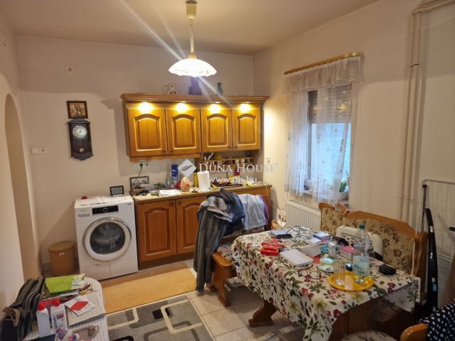 Eladó családi ház, Domonyban 110 M Ft, 5 szobás
