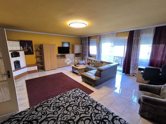 Kiadó téglalakás, albérlet, Kecskeméten 350 E Ft / hó