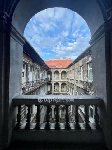Eladó téglalakás, Budapesten, VIII. kerületben 66.5 M Ft