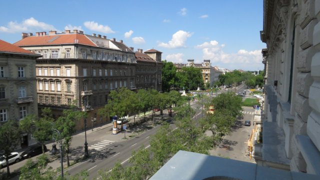 Eladó téglalakás, Budapesten, VI. kerületben, Andrássy úton