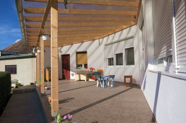 Eladó családi ház, Hercegszántón 32 M Ft, 4 szobás