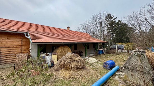 Eladó családi ház, Úrhidán 28.5 M Ft, 1 szobás