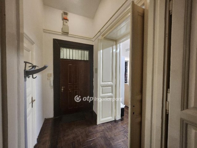 Eladó téglalakás, Budapesten, V. kerületben 117 M Ft, 3 szobás