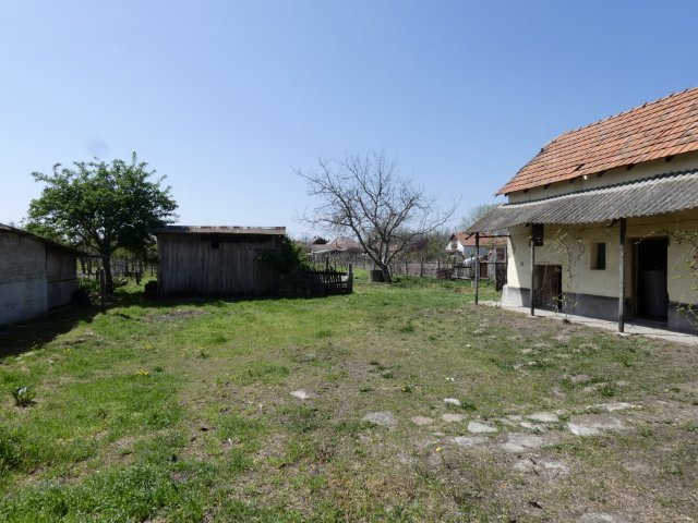 Eladó családi ház, Pusztaszeren 9.9 M Ft, 3 szobás