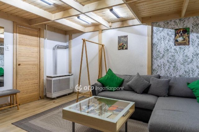 Eladó téglalakás, Budapesten, VI. kerületben 49.9 M Ft