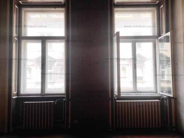 Eladó téglalakás, Budapesten, VI. kerületben, Izabella utcában