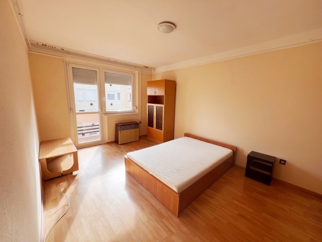 Eladó téglalakás, Nyíregyházán 31.5 M Ft, 1+1 szobás