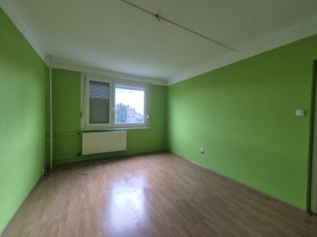 Eladó panellakás, Győrött 42.99 M Ft, 2 szobás