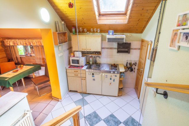 Eladó családi ház, Cegléden 34.9 M Ft, 2 szobás
