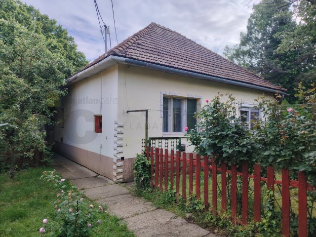 Eladó családi ház, Hódmezővásárhelyen 53 M Ft, 4 szobás