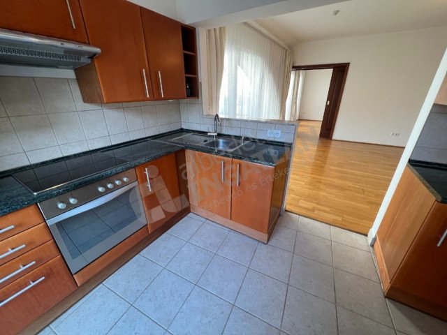 Kiadó iroda, Budapesten, II. kerületben 340 E Ft / hó, 2 szobás