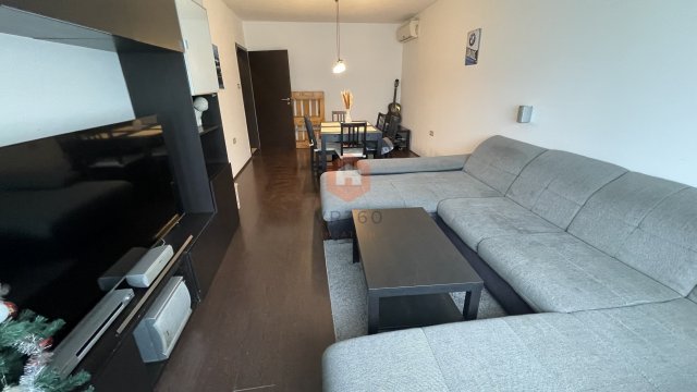Eladó panellakás, Pécsett 39.9 M Ft, 2 szobás