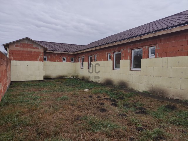 Eladó családi ház, Hajdúszoboszlón 129 M Ft, 13 szobás