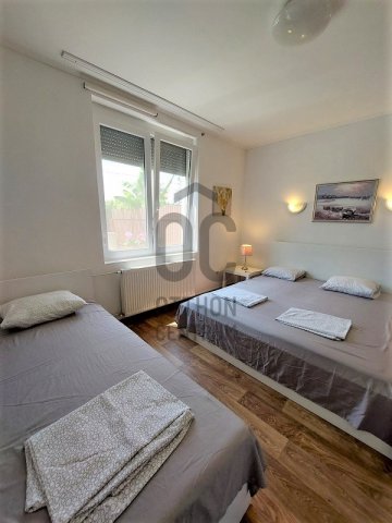 Eladó családi ház, Zamárdiban 119.9 M Ft, 5 szobás