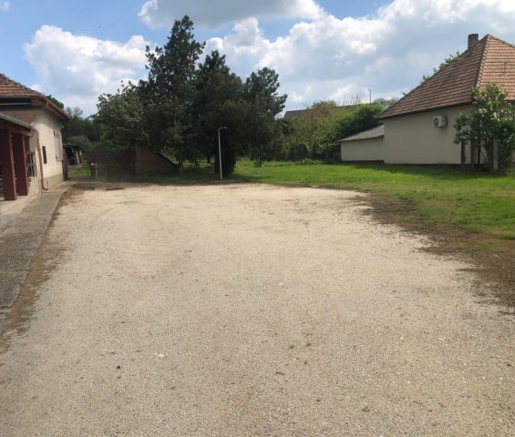 Eladó családi ház, Ráckeresztúron 79.9 M Ft, 1 szobás
