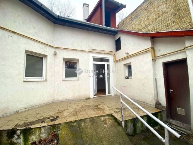 Eladó családi ház, Kecskeméten 49.9 M Ft, 2 szobás