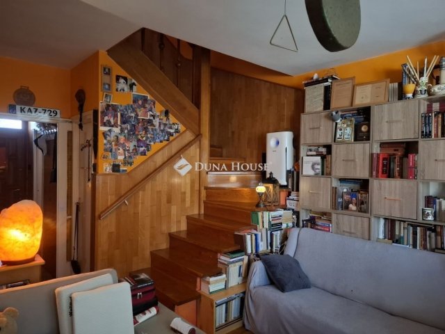 Eladó családi ház, Szentendrén 102.9 M Ft, 3 szobás
