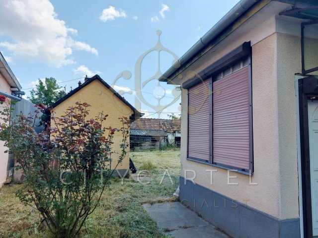 Eladó családi ház, Dunaföldváron 22.6 M Ft, 3 szobás