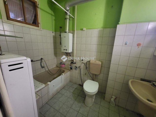 Kiadó téglalakás, albérlet, Vácon 180 E Ft / hó, 2 szobás