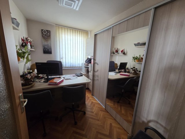 Kiadó téglalakás, albérlet, Nyíregyházán 300 E Ft / hó